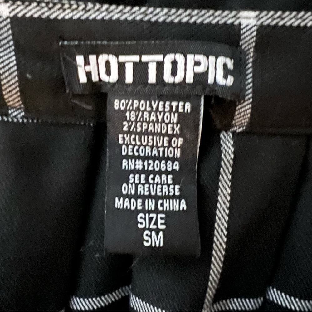 90’s Y2K Grunge Whimsigoth Pleated Hot Topic Black White Mini Skirt Size Small - Picture 6 of 6
